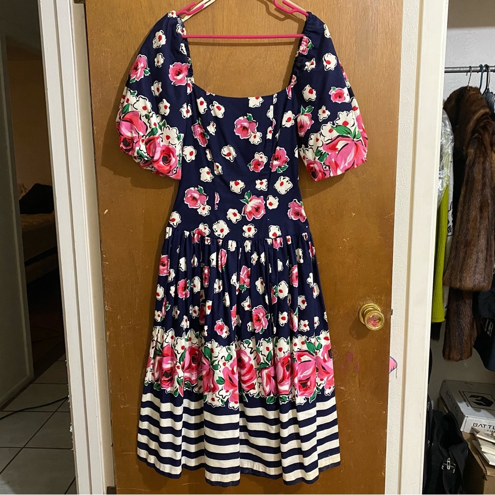 Size 4 navy and pink floral and stripes Leslie Lucks 1980s puffy sleeves dress